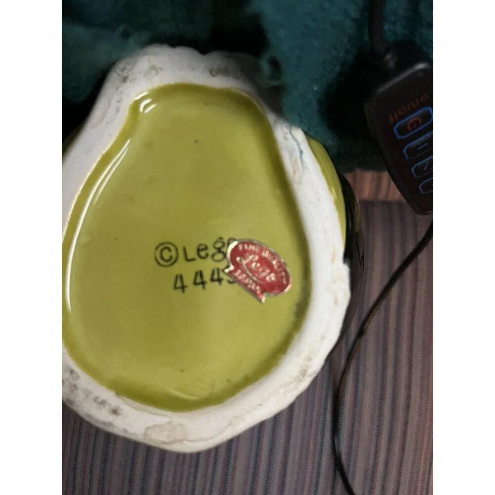 Vintage Fabulous L e g o Pottery Owls Salt, Shaker, Sugar Pot ￼